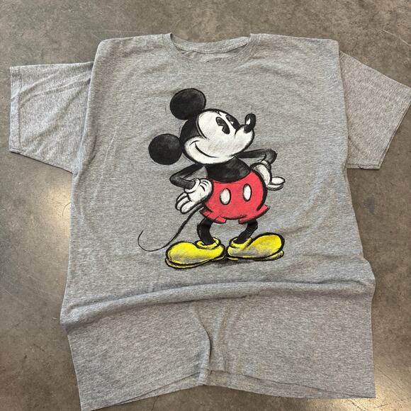 Vintage Tops - Vintage Y2K Women's Mickey Grey Graphic Walt Disney Short Sleeve Casual Tee L